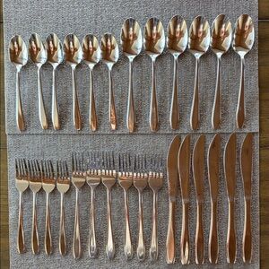 Hampton Signature Flatware 28 Pieces VGUC Stainless Steel Modern Style